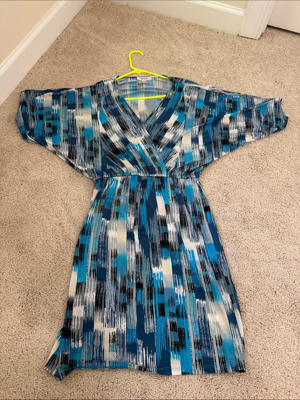 Like New Kimono Style Abstract Dress